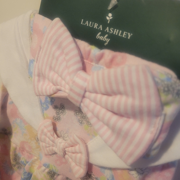 6-9M Laura Ashley Baby 3 piece set - Picture 4 of 4